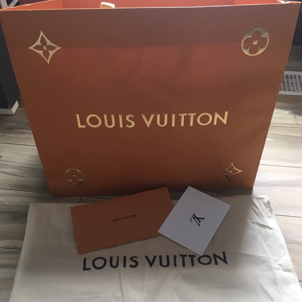 Authentic Louis shopping bag with mesh bag
